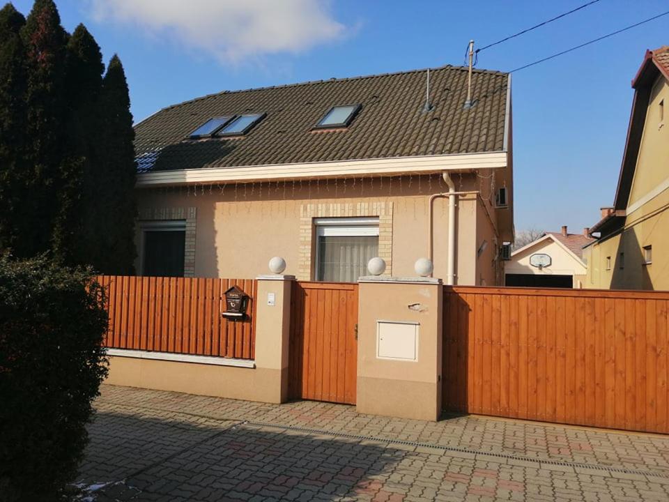 Elza Apartman Makó 外观 照片